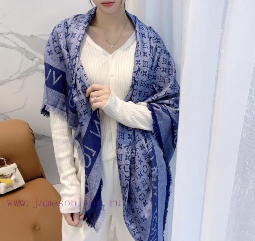 The original LVLOCK AND GO DENIM shawl cleverly blends traditional elements with the modern p9yc4kl4 - Image 2