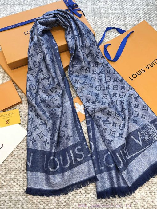 The original LVLOCK AND GO DENIM shawl cleverly blends traditional elements with the modern p9yc4kl4 - Image 8