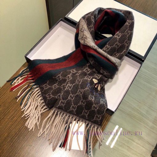 Gucci's latest couple's collection features selected plateau cashmere, creating the most beawokajd1r - Image 6