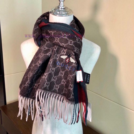 Gucci's latest couple's collection features selected plateau cashmere, creating the most beawokajd1r - Image 10
