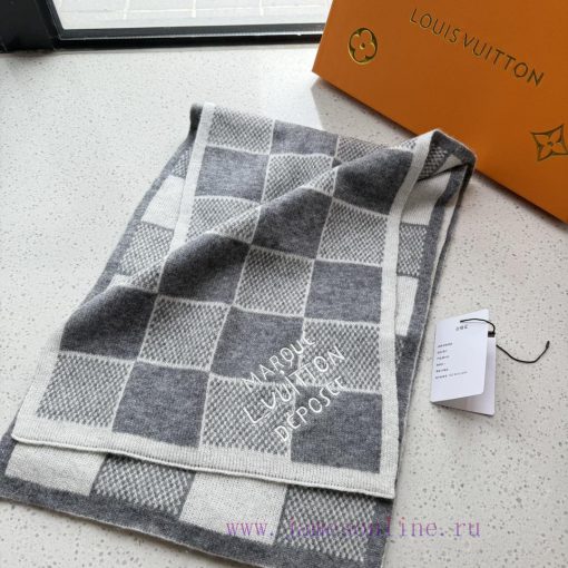 LV checkerboard wool knit this soft wool scarf uses delicate knitting techniques to weave clafhlgqmo - Image 6
