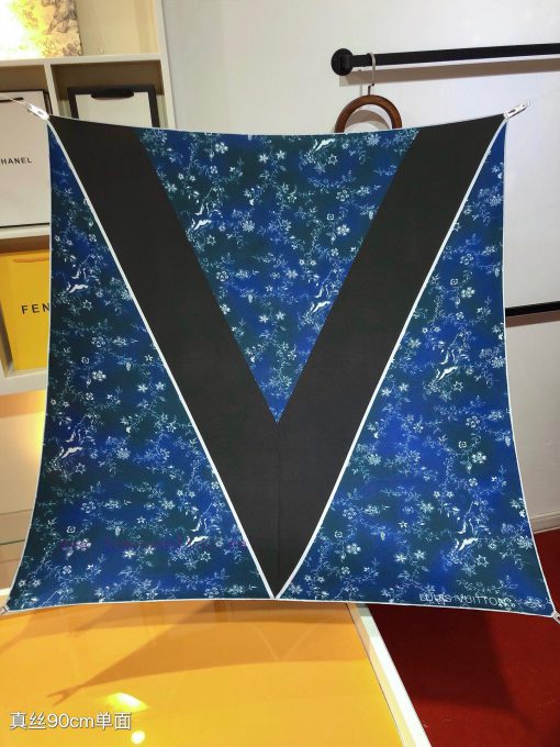 SLV2437 original single Lv silk 90cm square scarf, made of mulberry silk and hand rolled twisc15mlm8 - Image 3