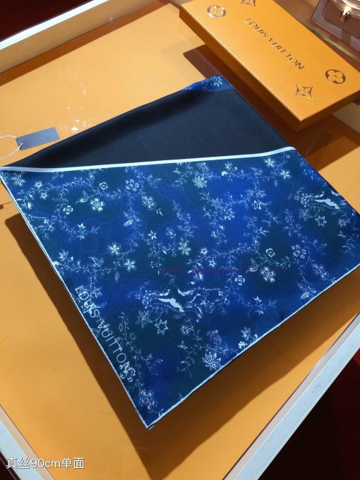 SLV2437 original single Lv silk 90cm square scarf, made of mulberry silk and hand rolled twisc15mlm8 - Image 5