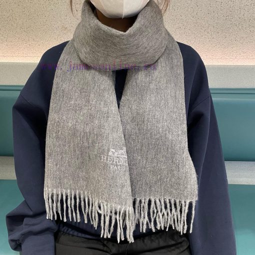 Buy and cherish the 2024 Herm è s men's and women's scarves! They are all export orders, so ntiylu9w - Image 2