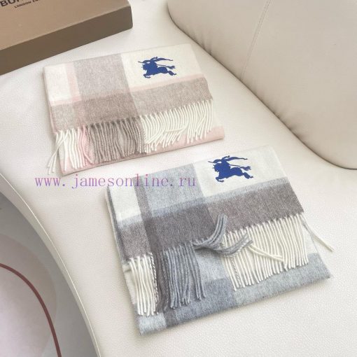 Burberry Classic Cashmere Scarf, come with a hard item In terms of the arrangement of Ma Liu1j7vs978 - Image 3