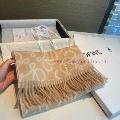 Luo Yiwei's men's and women's scarves are highly praised and kept for themselves. This is a esraqgev - Image 5