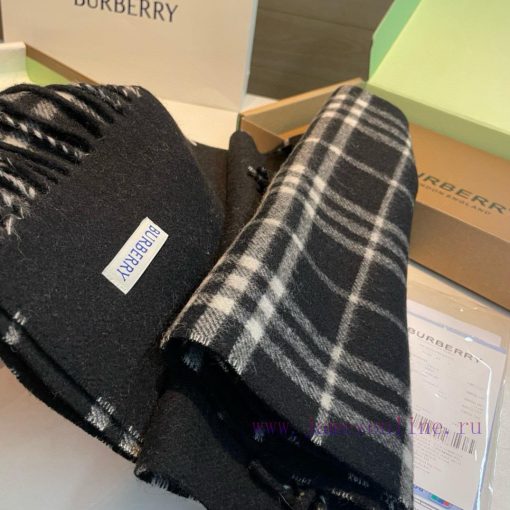Burberry plaid scarf ️ It looks crazy, so stylish and charming ️ I really like this very elear8gou9x - Image 8
