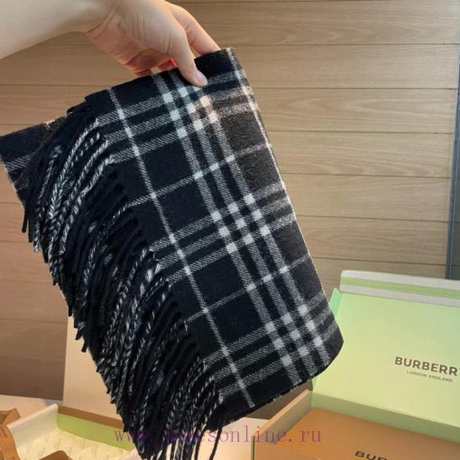 Burberry plaid scarf ️ It looks crazy, so stylish and charming ️ I really like this very elear8gou9x - Image 10