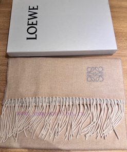 ▪Loewe   Luoyiwei's rare and gentle color scheme, low-key yet elegant. Double sided color pbdybww7