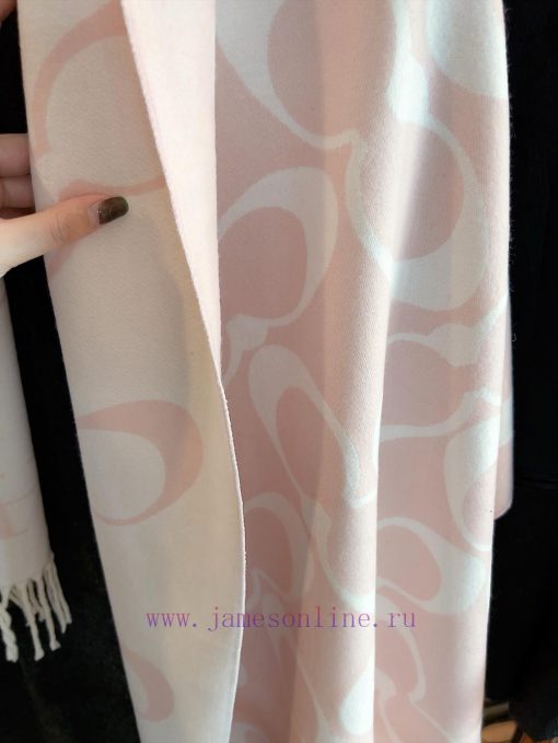 The classic COACH shawl is also so beautiful, not only in terms of appearance but also in tec83f6ctx - Image 5