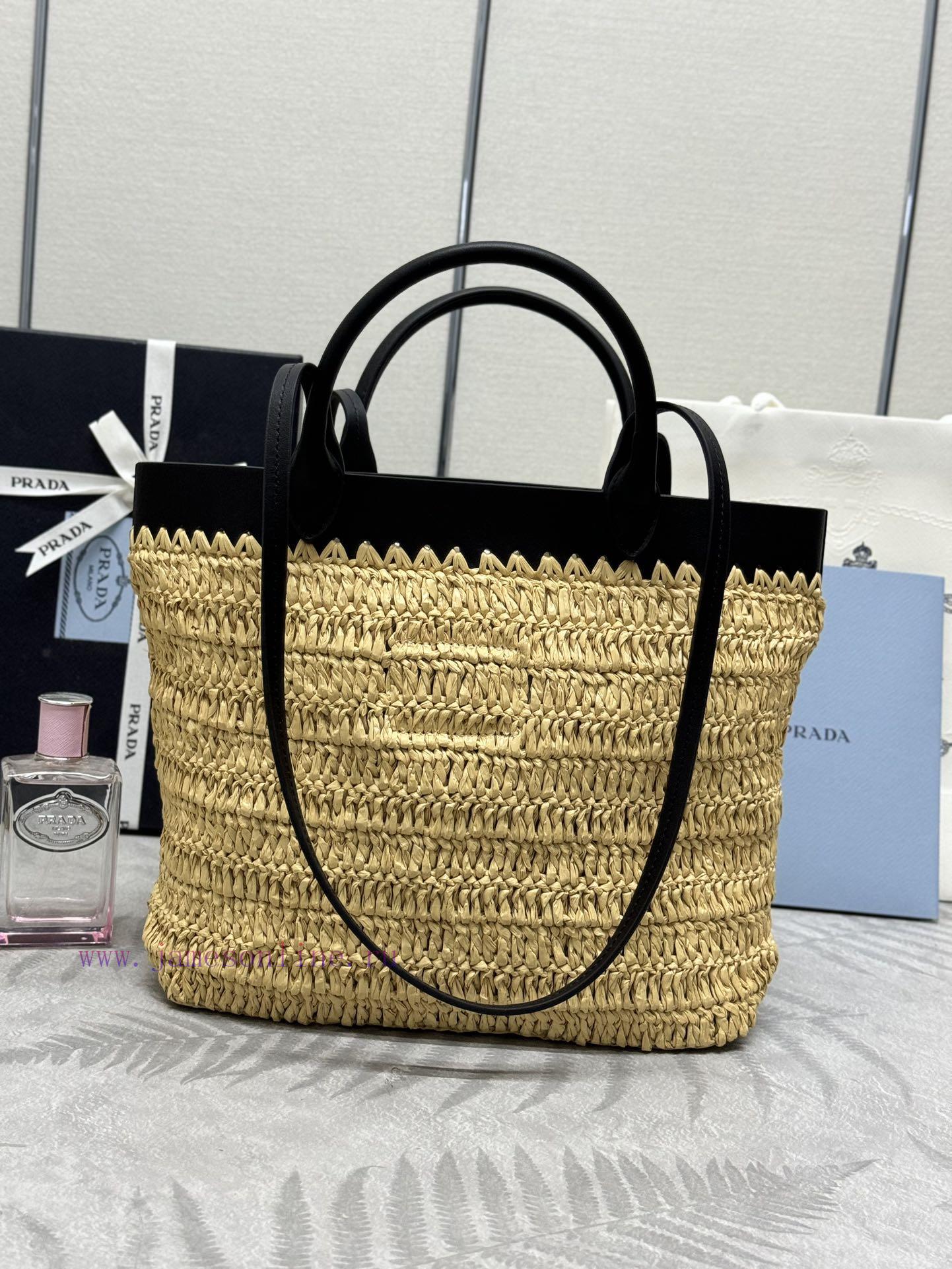 The new grass woven tote bag is 1bg500 medium size, woven fabric tote bag, and the material z7ides5g - Image 3