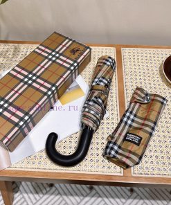 Burberry comes with a handbag and a complete set of gift box packaging. The classic circular8jayf5a7