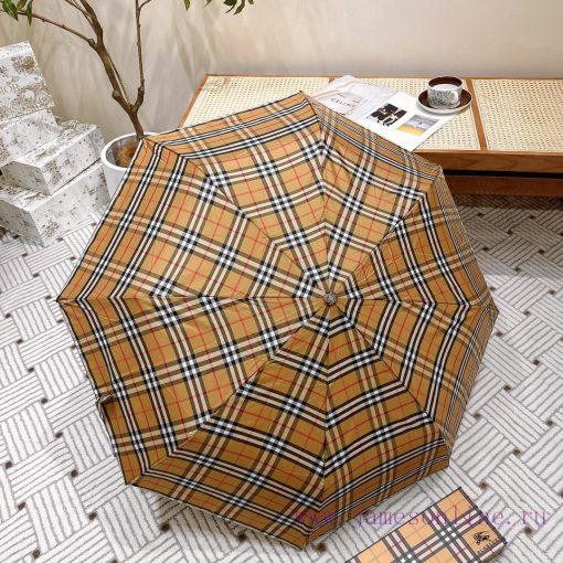 Burberry comes with a handbag and a complete set of gift box packaging. The classic circular8jayf5a7 - Image 10