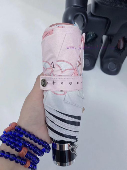 LOUIS VUITTON's 2024 new five fold umbrella is a hot selling item with a fashion index that 46fjfexc - Image 2