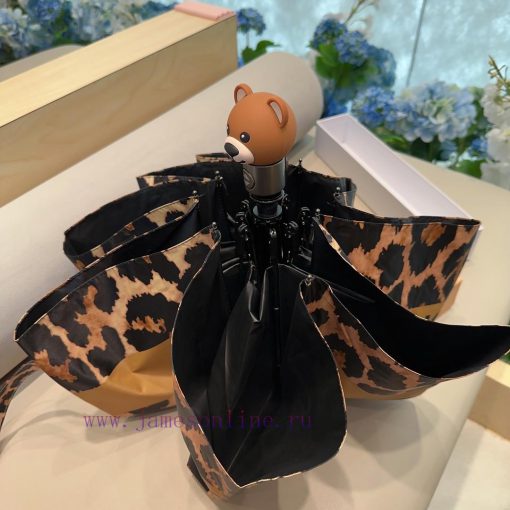 Moschino is an Italian brand named after Franco Moschino, the designer of the leopard print vew8yewo - Image 7