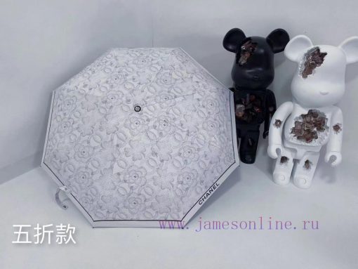 CHANEL's 2024 new five fold umbrella is a hot selling item with a fashion index that hits thb94y2rb8 - Image 7