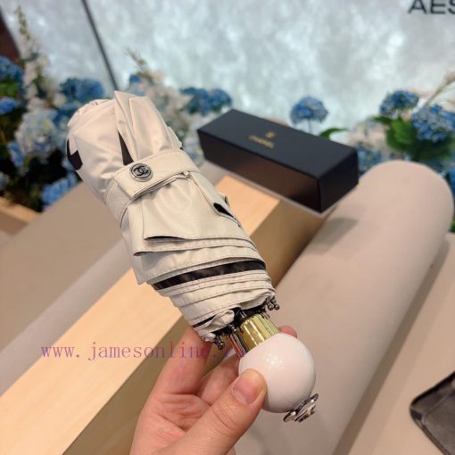 CHANEL pearl handle, five fold manual folding umbrella, made of UV resistant umbrella fabricc99bex9p - Image 3