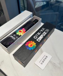 Trendy brand Takashi Murakami's three fold folding automatic umbrella design is generous, wiibyiz557