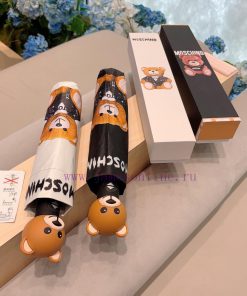 Moschino is an Italian brand named after Franco Moschino, the designer of the Moschino Bear wg3i8k8v