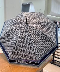 DIOR's flagship product of the year, the straight pole long umbrella, is classic, elegant, azpfazo98