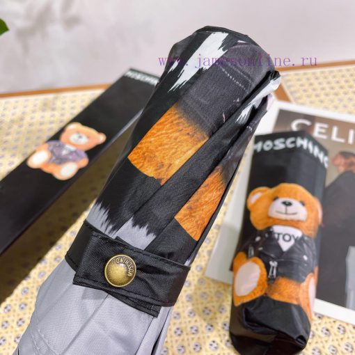 The super cute bear head handle has a super textured grip. The Moschino fully automatic retrrnjutg8j - Image 5