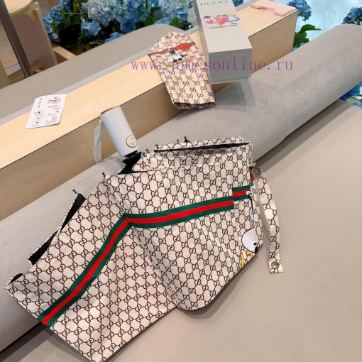 GUCCIGucci three fold automatic folding sunny umbrella with sun shading on sunny days and ravac6sklg - Image 6