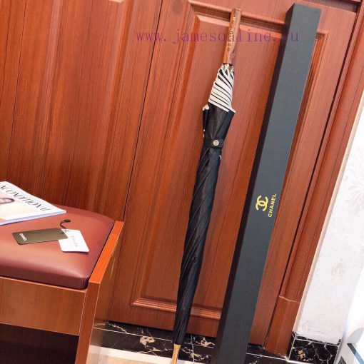 CHANEL's super popular umbrella is here, packaged in a high-end leather case. The high-end a0903ylro - Image 5