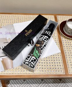FENDI's annual hot masterpiece, a famous luxury brand from Italy, has created a unique fashibcf28dwn