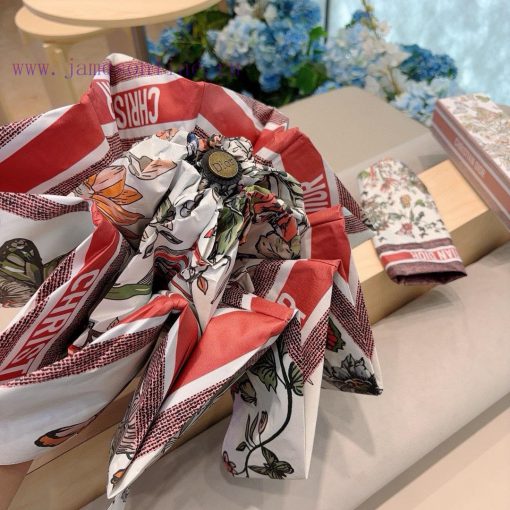 DIOR Butterfly 🦋 50% off hand folding umbrella with ultra light pocket only 18cm, hot sellin49a7d6ez - Image 5