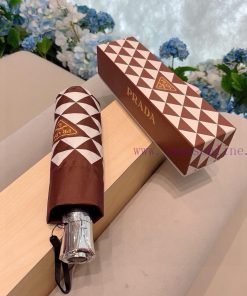 P RADA Prada 2024 new five fold hand opening umbrella with light is a hot selling item with phkcjrwv