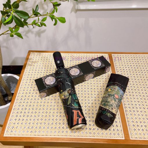 Dior's latest hot item of the year, the premium H home automatic umbrella, is presented withxmj49gsc - Image 4