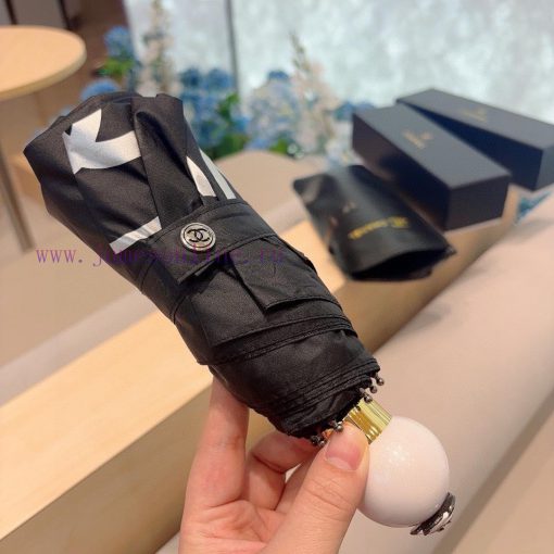CHANEL pearl handle, five fold manual folding umbrella, made of UV resistant umbrella fabricwiuv1d44 - Image 3