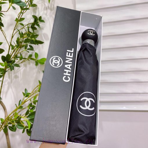 CHANEL chain bag is coming without a chain bag and comes with a gift box chain bag. The clasf4fdamuw - Image 3