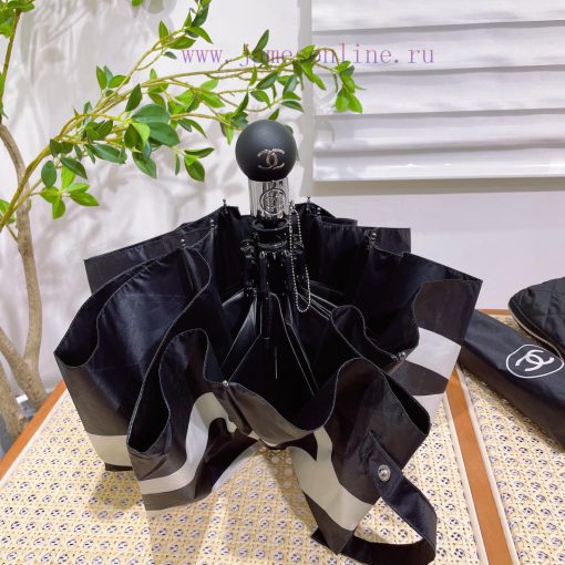CHANEL chain bag is coming without a chain bag and comes with a gift box chain bag. The clasf4fdamuw - Image 9