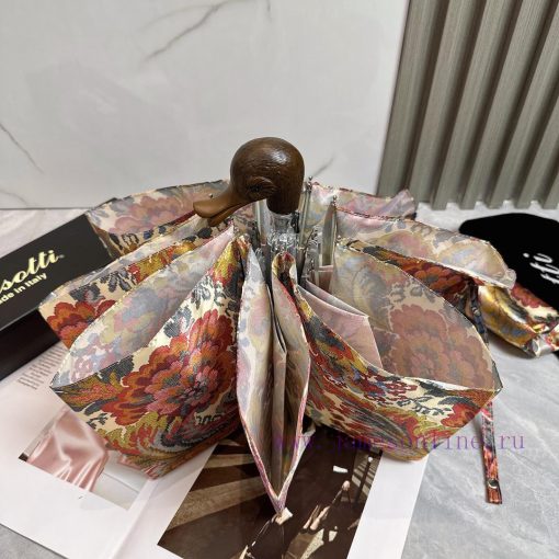 Pasotti, a leading handmade umbrella brand in the world, is renowned for its unique design if9kfmn8a - Image 6