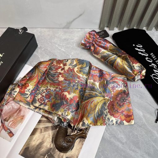Pasotti, a leading handmade umbrella brand in the world, is renowned for its unique design if9kfmn8a - Image 7