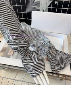 Packaging YSL Saint LaurentBlack striped loose and refreshing experience, sunscreen sleeves pfw8y0r5