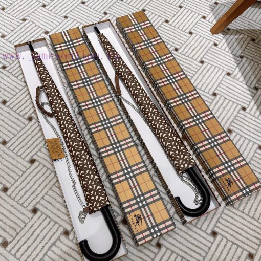 The leather case chain bag is coming with a heavy weight. Burberry's Burberry long umbrella nq1lz4p4