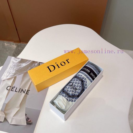 The DIOR ultra light five fold pocket umbrella is only 18cm and is a hot selling item with apr9ljjgg