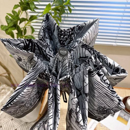 DIOR 2024 New Field Flower Fragrance Triple Fold Automatic Folding Sunny Umbrella Fashion OEsk4uesvb - Image 7