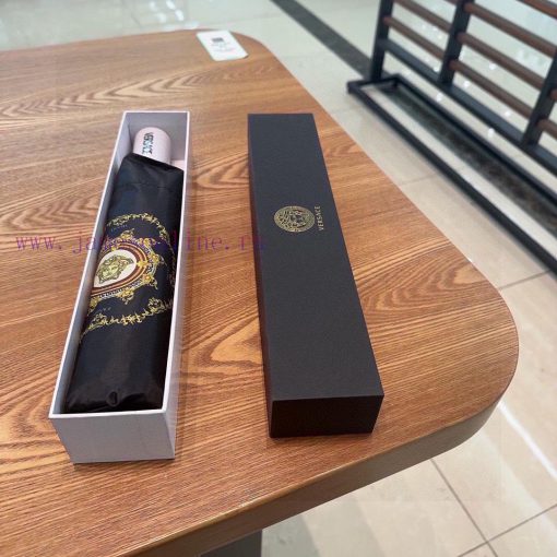 Versace Versace's new 24 year three fold automatic folding umbrella, the latest hot item of w153g513