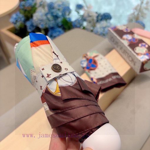 LOUIS VUITTON Five Fold Handheld Sunny Umbrella with New Coating Technology, Dark Umbrella S4opuov9b - Image 3