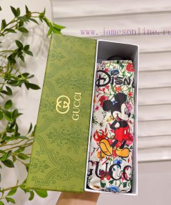 GUCCI Gucci's five fold eye-catching umbrella is the hottest fashion item of the year. Don'to01kew67