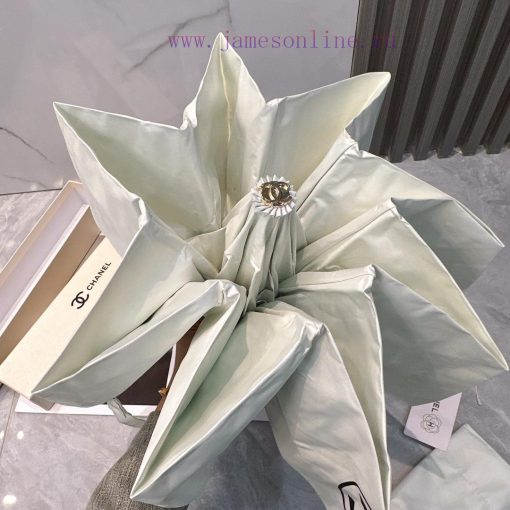 CHANEL is the mysterious umbrella that captures love. The "de" gun series art derivative umb44rmch2m - Image 7