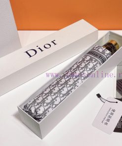 Dior's latest popular item is simple and convenient to showcase grade and taste. The new coaitmjiup6