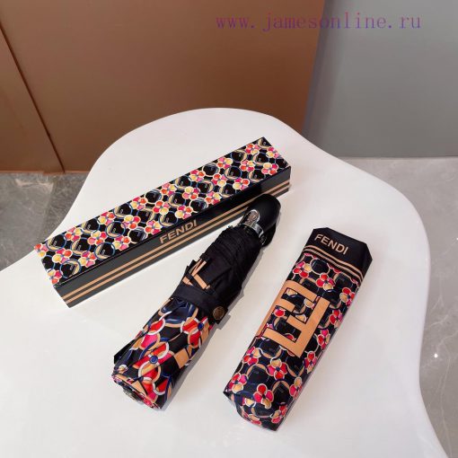FENDI, a famous luxury brand from Italy, has created a unique fashion trend with its mischie6n65qx0u - Image 4