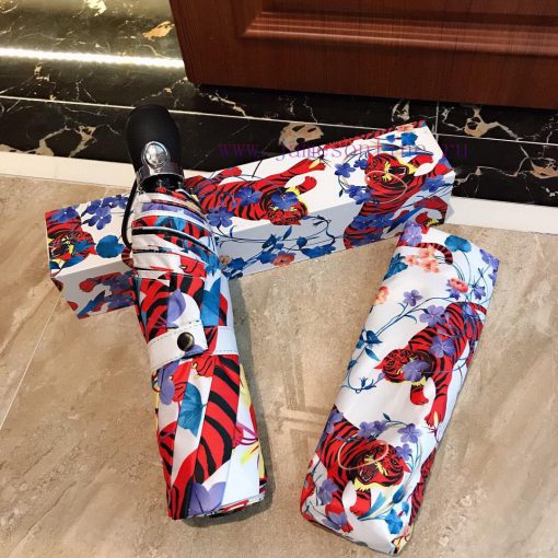 GUCCI's latest popular item, the top-notch G-home automatic umbrella, presents Gucci's desigd1epcuqj - Image 3