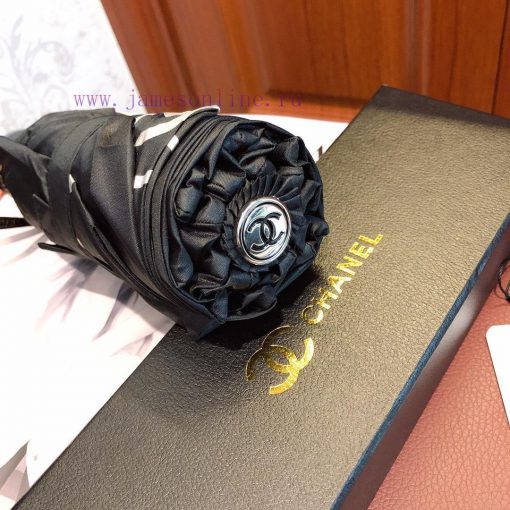 Chanel's latest popular five fold umbrella can be hung on a bag and is as big as a mobile ph6mprhfkk - Image 6
