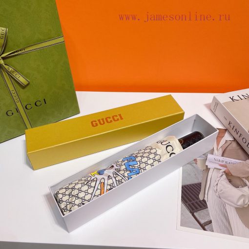 GUCCI's new product from Disney has swept the fashion industry this year with its ultra convjniu0ngt - Image 2