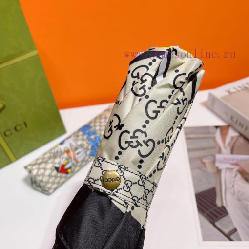 GUCCI's new product from Disney has swept the fashion industry this year with its ultra convjniu0ngt - Image 4